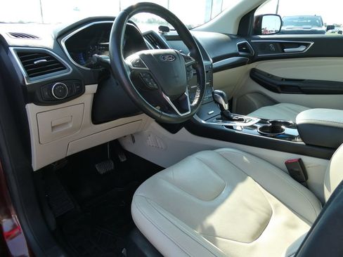 Used 2015 Ford Edge Titanium w/ Equipment Group 301A AWD/4WD image 24