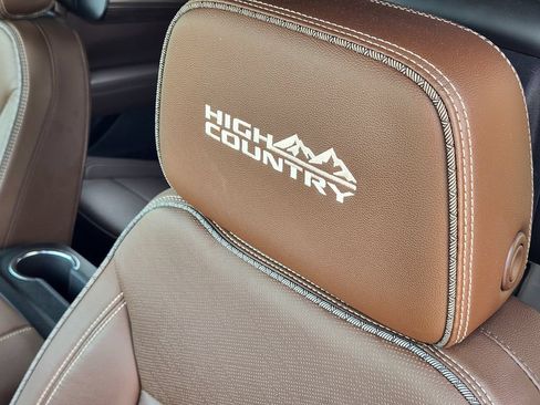 Used 2021 Chevrolet Tahoe High Country AWD/4WD image 15