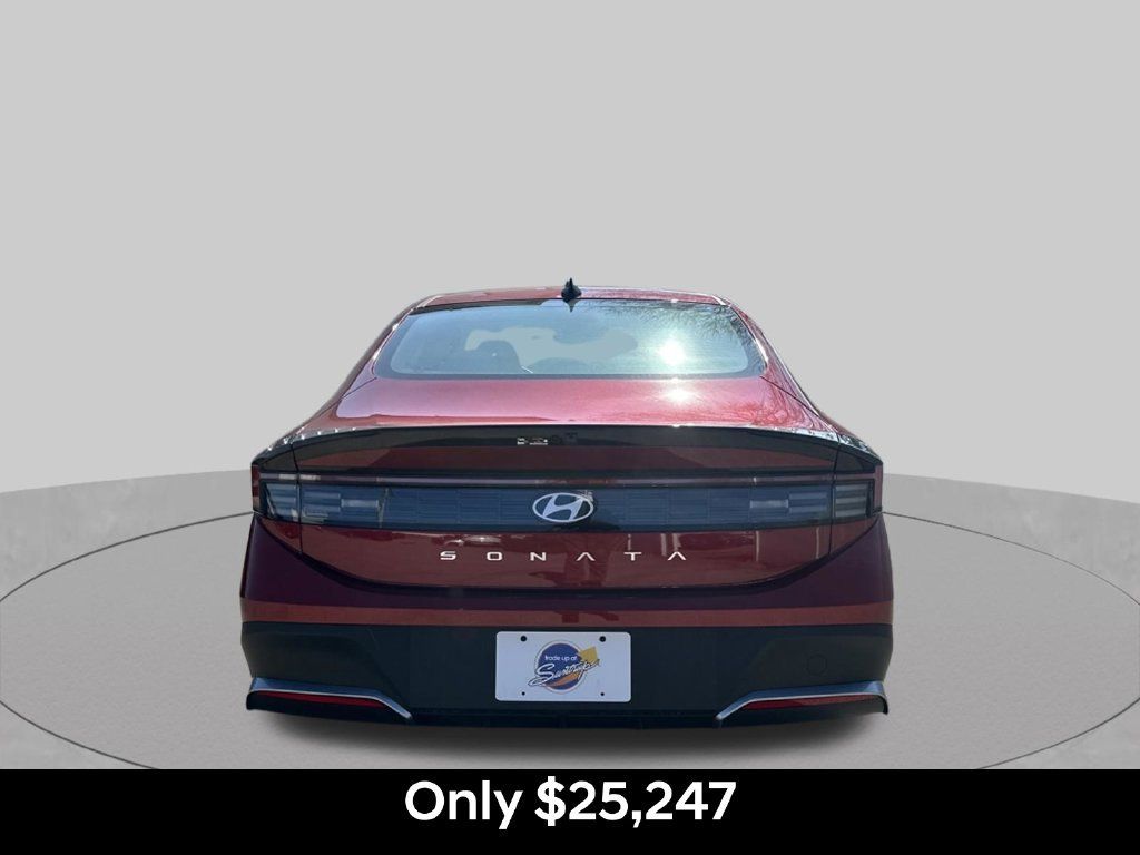 Used 2026 Hyundai Sonata SE FWD image 4