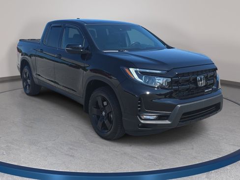Certified 2025 Honda Ridgeline Black Edition image 3