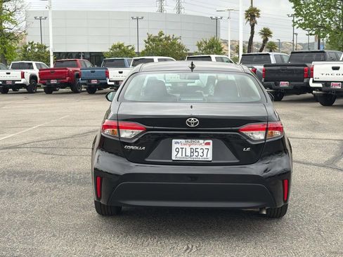 Certified 2025 Toyota Corolla LE FWD image 4