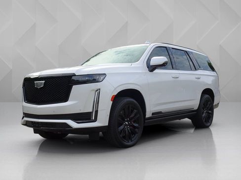 Certified 2022 Cadillac Escalade Sport Platinum w/ Heavy-Duty Trailer Package AWD/4WD image 1
