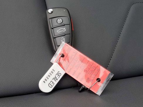 Certified 2024 Audi Q3 2.0T Premium w/ Convenience Package image 30