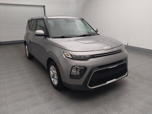 Used 2022 Kia Soul LX w/ Technology Package FWD image 14