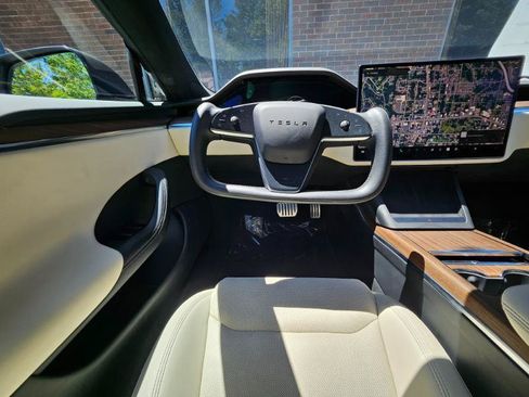 Used 2023 Tesla Model S AWD/4WD image 4