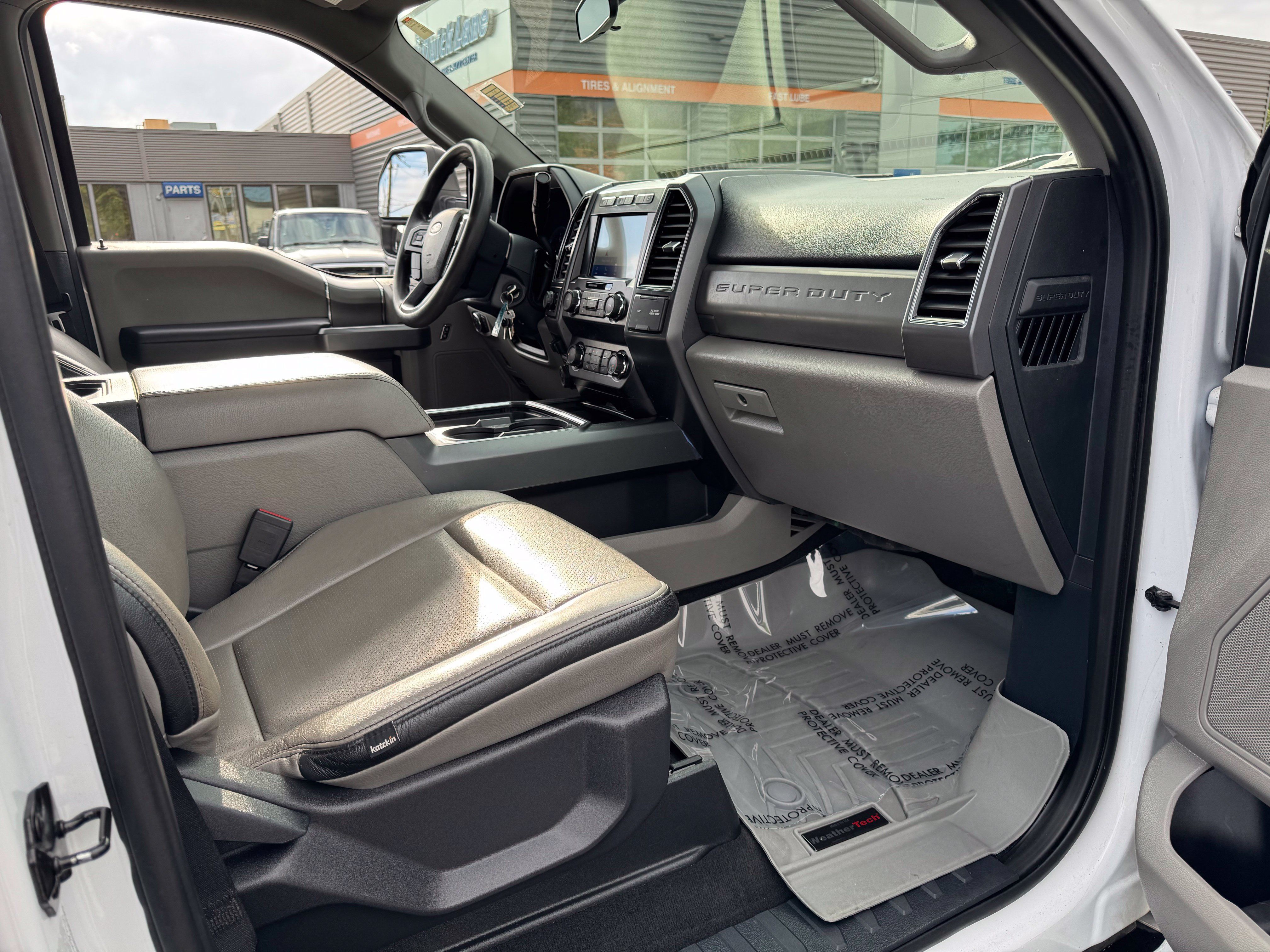 Used 2022 Ford F350 XLT w/ Black Appearance Package AWD/4WD image 31
