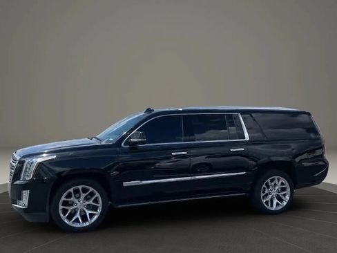 Used 2017 Cadillac Escalade ESV Platinum AWD/4WD image 6