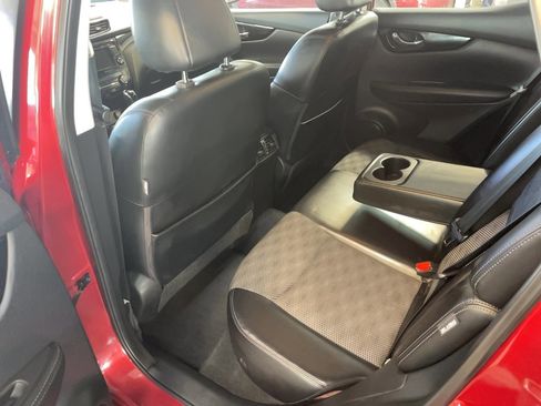 Used 2021 Nissan Rogue Sport SV w/ Technology Package AWD/4WD image 21
