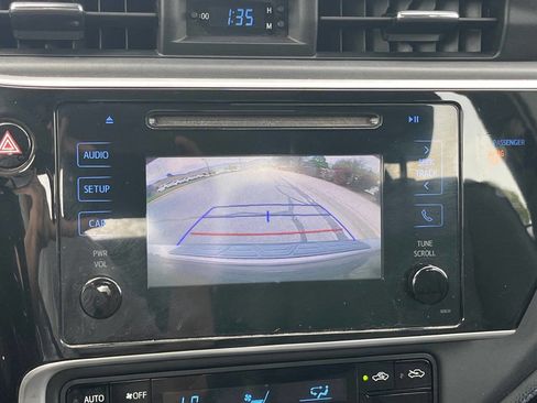 Used 2019 Toyota Corolla SE w/ Protection Package image 11