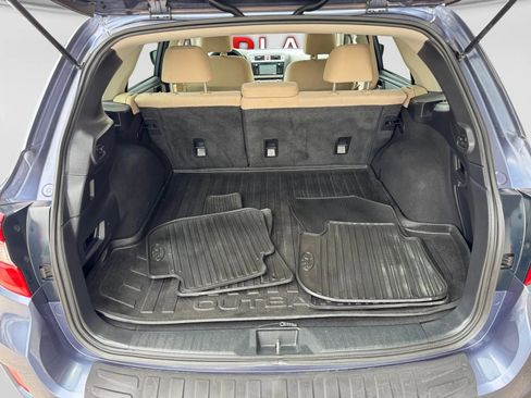 Used 2015 Subaru Outback 2.5i Premium AWD/4WD image 18
