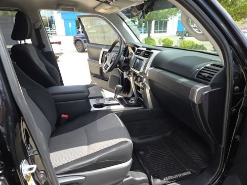 Used 2019 Toyota 4Runner SR5 AWD/4WD image 25