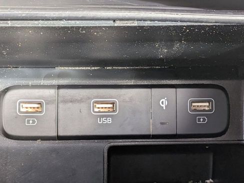 Used 2023 Kia Sorento EX image 28