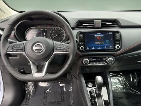Used 2025 Nissan Versa SR w/ Trunk Package FWD image 10