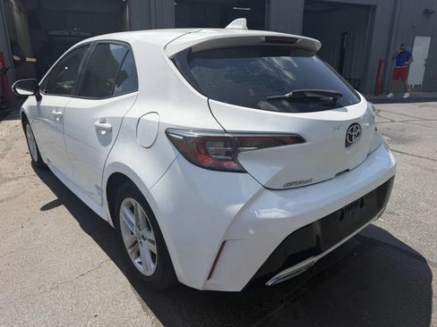 Used 2022 Toyota Corolla SE FWD image 2