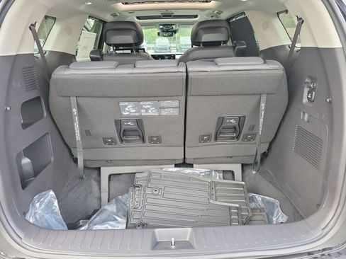 New 2026 Kia Carnival SX Prestige FWD image 9