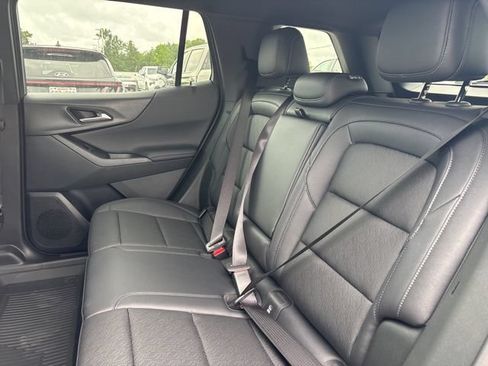 New 2026 Chevrolet Equinox LT w/ Convenience Package II FWD image 18
