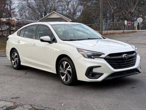 Used 2023 Subaru Legacy Premium image 5