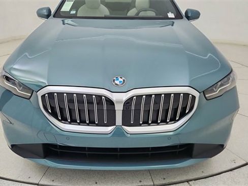 Used 2026 BMW 540i xDrive image 9