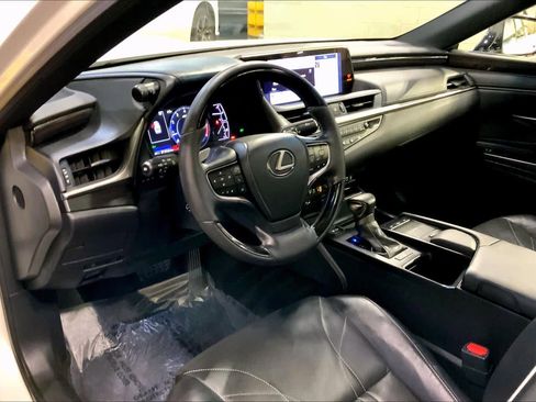Used 2019 Lexus ES 350 w/ Accessory Package 2 FWD image 18