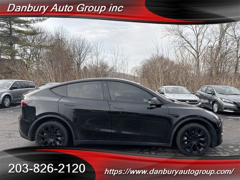 Used 2021 Tesla Model Y Long Range image 7