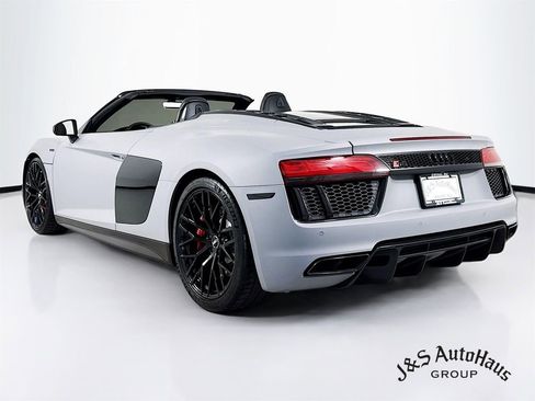 Used 2018 Audi R8 V10 image 5