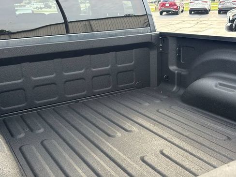 Used 2025 RAM 2500 Big Horn AWD/4WD image 32