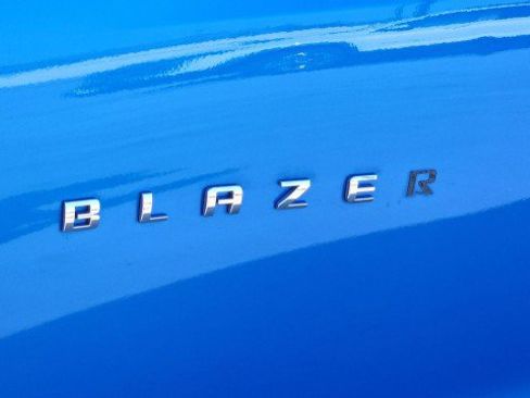 Used 2025 Chevrolet Blazer LT FWD image 31