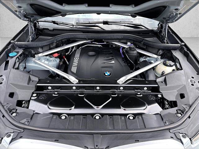 Certified 2024 BMW X5 xDrive40i w/ M Sport Package AWD/4WD image 11