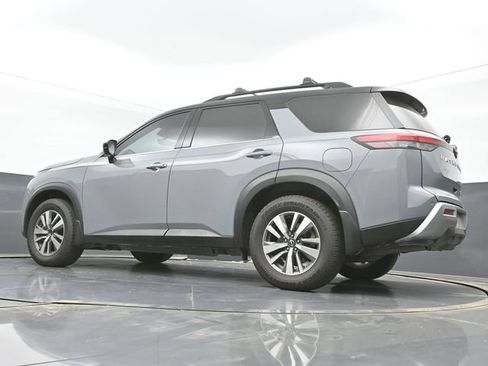 Used 2024 Nissan Pathfinder SL AWD/4WD image 33