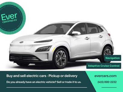 Used 2023 Hyundai Kona SE w/ Cargo Package