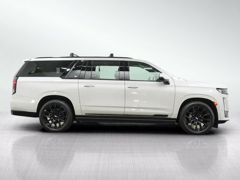 Used 2023 Cadillac Escalade ESV Sport Platinum w/ LPO, ONYX Package AWD/4WD image 6