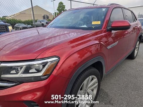 Used 2020 Volkswagen Atlas Cross Sport SE FWD image 5