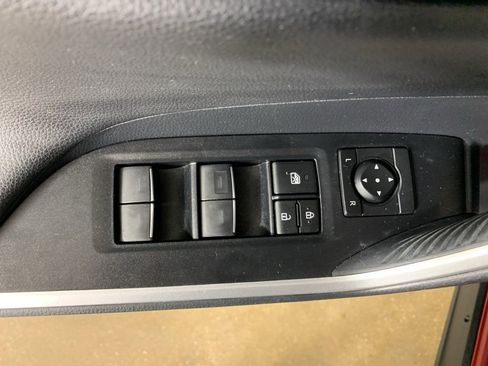 Used 2023 Toyota RAV4 Limited image 19