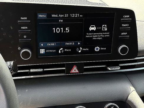New 2026 Hyundai Elantra SE FWD image 9