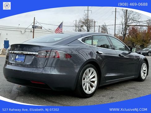Used 2017 Tesla Model S 75D image 4