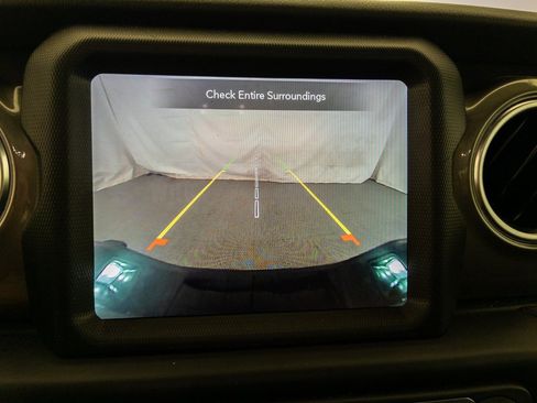 Used 2023 Jeep Gladiator Overland image 29