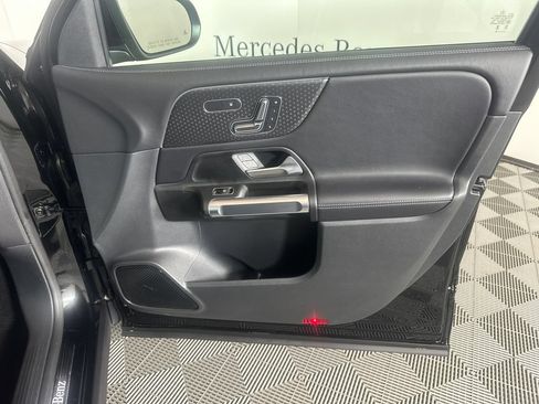 Certified 2025 Mercedes-Benz GLB 250 4MATIC image 15
