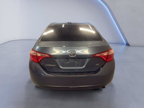 Used 2018 Toyota Corolla LE w/ LE Premium Package w/Moonroof FWD image 5