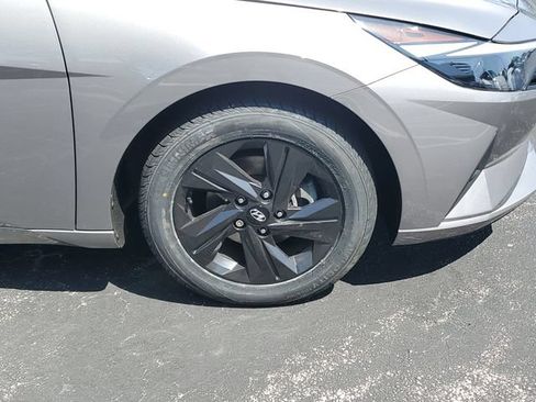 Certified 2023 Hyundai Elantra SEL FWD image 6