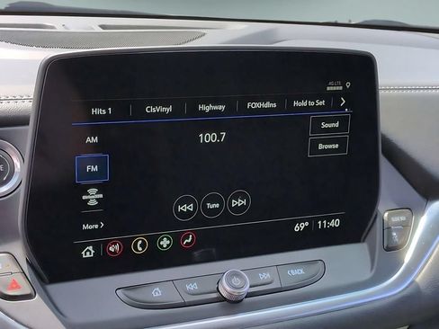 Used 2025 Chevrolet Blazer LT FWD image 13