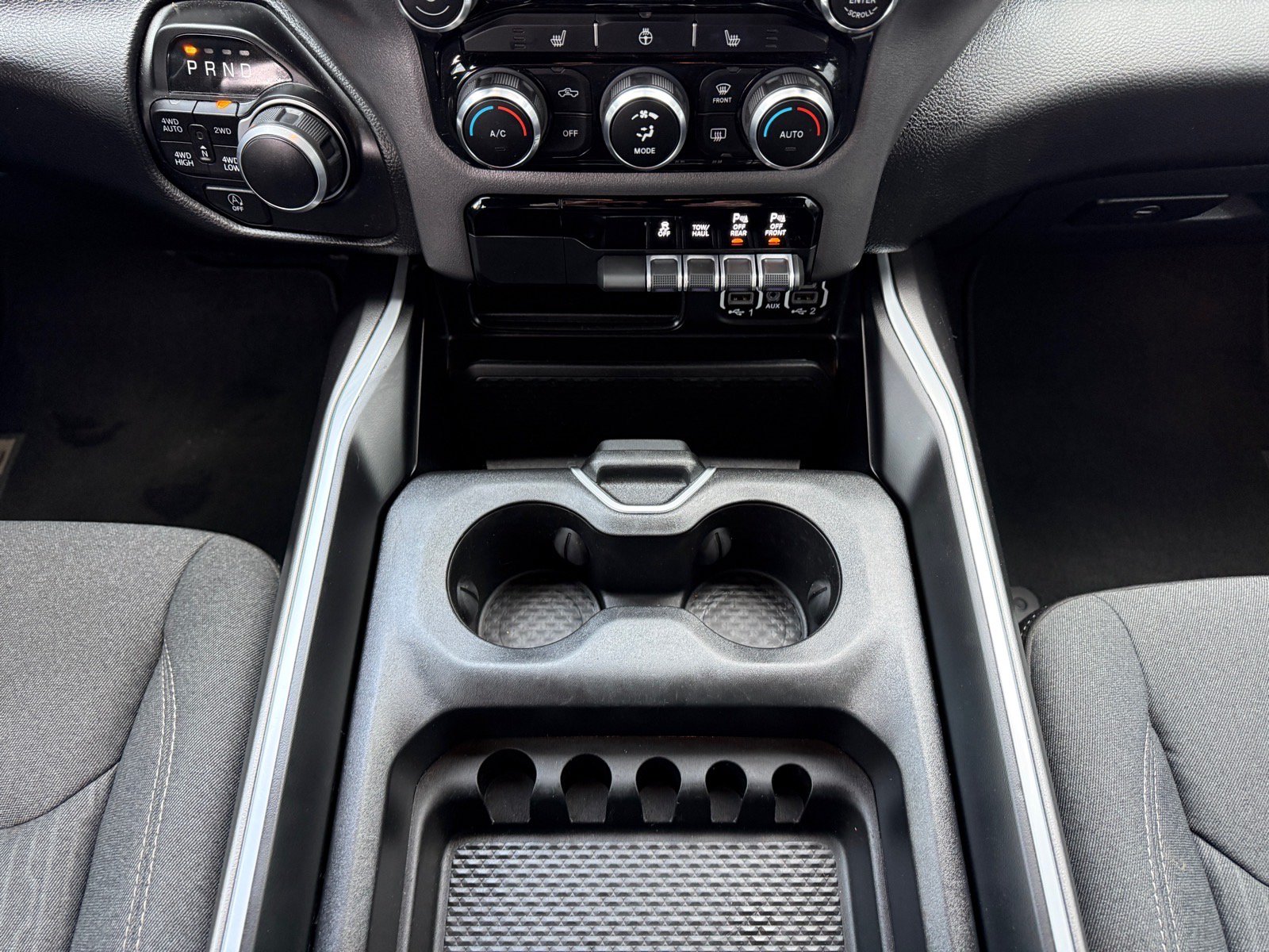 Used 2023 RAM 1500 Big Horn AWD/4WD image 25
