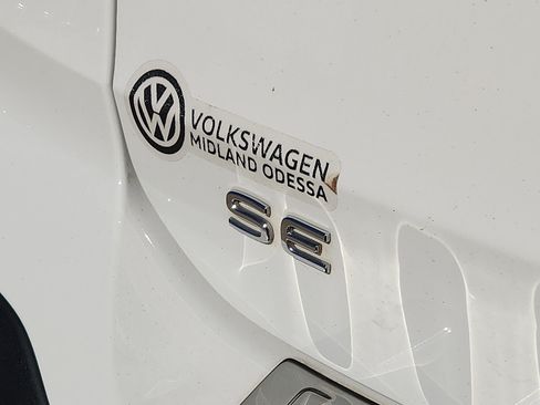 Certified 2024 Volkswagen Taos SE AWD/4WD image 8