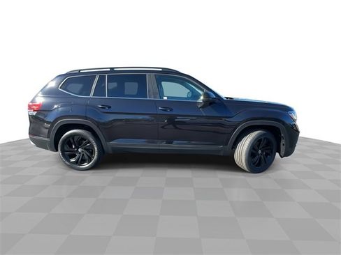 Used 2023 Volkswagen Atlas SE image 9