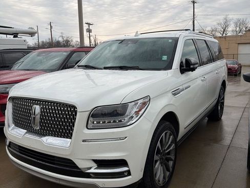 Used 2021 Lincoln Navigator L Reserve w/ Cargo Convenience Package image 4