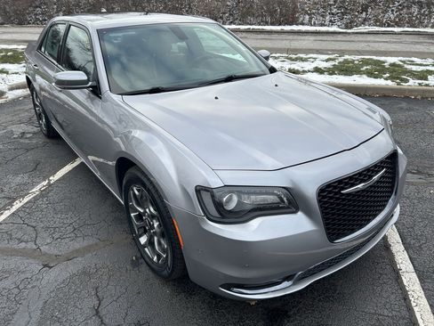 Used 2017 Chrysler 300 S w/ 300S Premium Group image 22