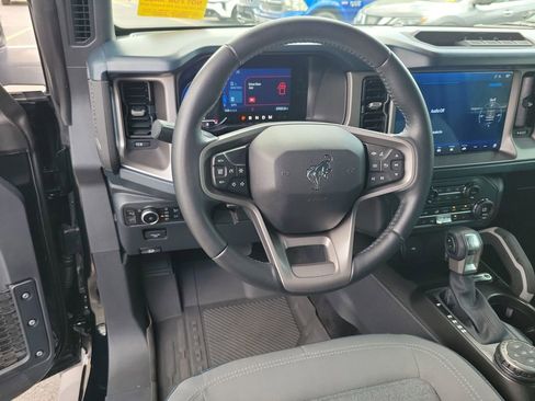 Used 2023 Ford Bronco Outer Banks AWD/4WD image 12