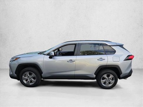 Used 2025 Toyota RAV4 XLE FWD image 9