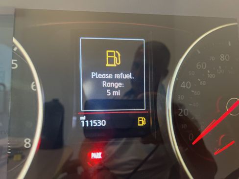 Used 2018 Volkswagen GTI S FWD image 18