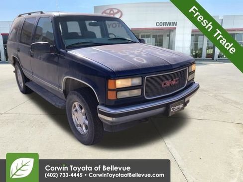 Used 1999 GMC Yukon SLE image 1