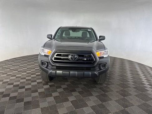 Used 2022 Toyota Tacoma SR RWD image 2